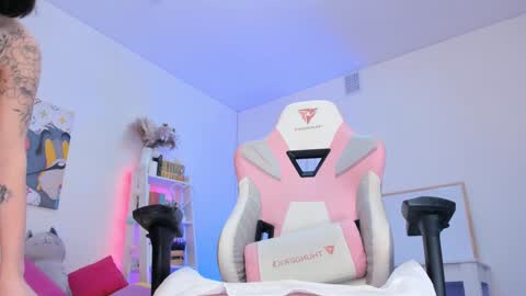 Sophie  online show from 12.25.24