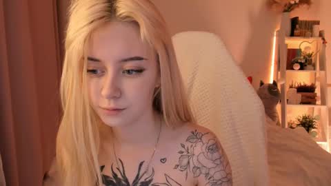 Sophie  online show from 03.04.25