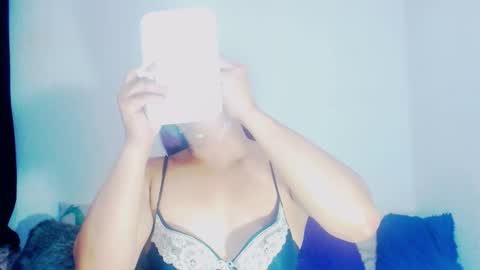 sophiehillsxo online show from 02.06.26