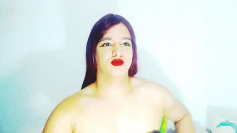 Snapshot of sophiehillsxo chatting on 04.12.26 sophiehillsxo online show from 04.12.26