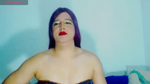 Snapshot of sophiehillsxo chatting on 05.12.26 sophiehillsxo online show from 05.12.26