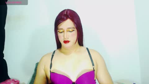 Snapshot of sophiehillsxo chatting on 05.16.26 sophiehillsxo online show from 05.16.26