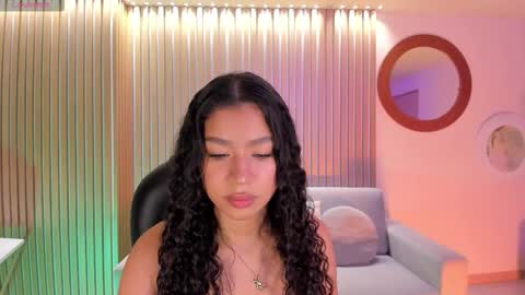 Sophie Houston online show from 10.11.25