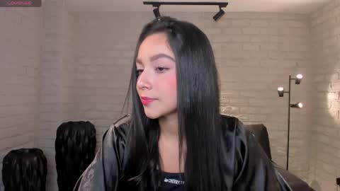 Snapshot of sophiekiss1 chatting on 05.18.26 Sophie online show from 05.18.26