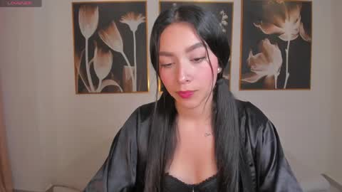 Snapshot of sophiekiss1 chatting on 05.24.26 Sophie online show from 05.24.26