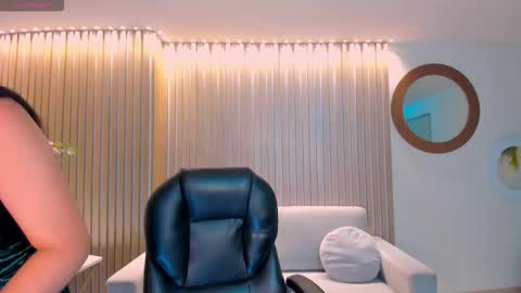 Sophie online show from 03.24.26