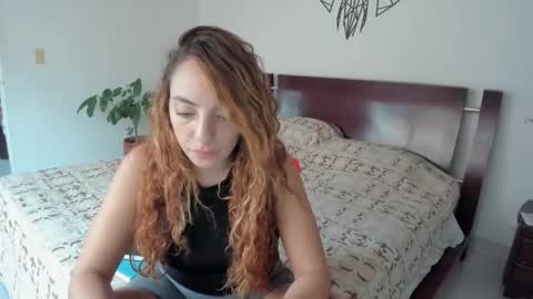 Snapshot of sophielatina chatting on 12.11.24 Sophia online show from 12.11.24