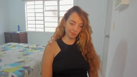 Snapshot of sophielatina chatting on 02.04.25 Sophia online show from 02.04.25