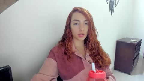 Snapshot of sophielatina chatting on 10.09.25 Sophia online show from 10.09.25