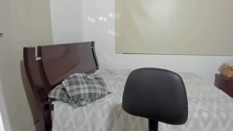 Snapshot of sophielatina chatting on 01.18.26 Sophia online show from 01.18.26