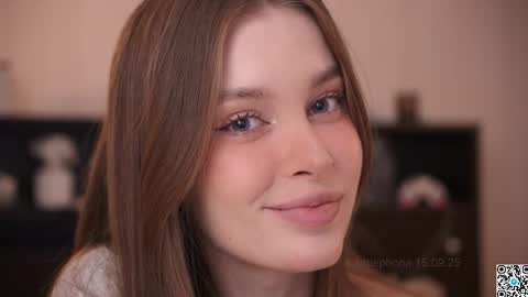 Snapshot of sophiephoria chatting on 09.15.25 Sophie Next stream 3 online show from 09.15.25