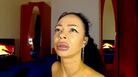 Snapshot of sophierosenfeld chatting on 03.02.26 Sophie Rosenfeld online show from 03.02.26