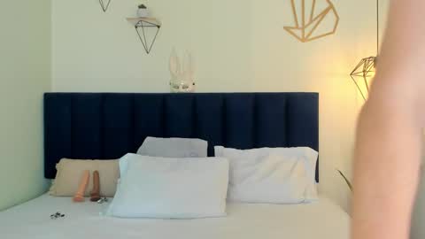 sophieturner_mg online show from 01.13.26