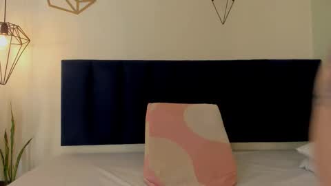 sophieturner_mg online show from 02.28.26