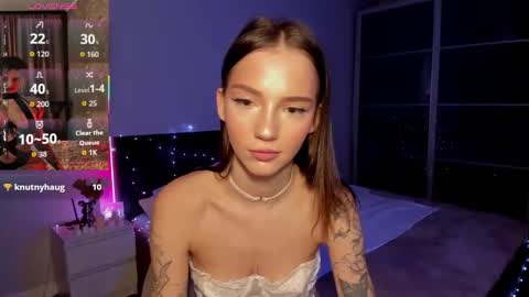 Snapshot of sophiewildcat chatting on 03.18.26 sophiewildcat online show from 03.18.26