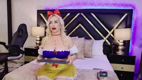 Snapshot of sophiewinslow chatting on 11.01.25 SophieWinslow online show from 11.01.25