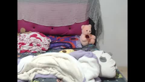 sophiia8 online show from 10.16.25