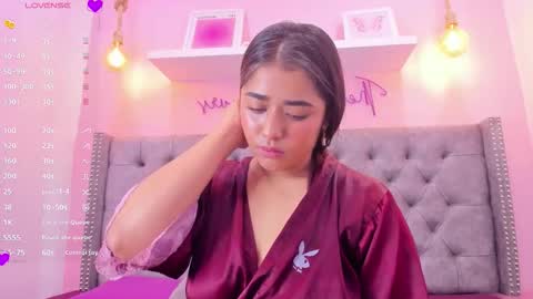 Sophii  online show from 12.04.25