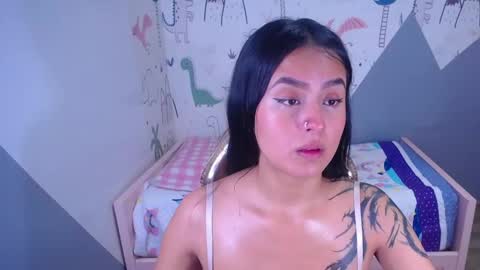 Snapshot of sophiia_a chatting on 11.13.25 Sophia online show from 11.13.25