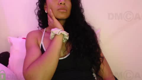 Snapshot of sophiia_dreams chatting on 12.28.24 Sophia this is not my real name online show from 12.28.24