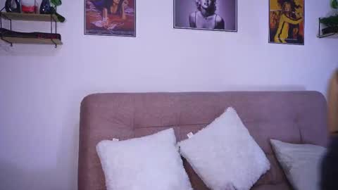 Sophiie online show from 11.24.25