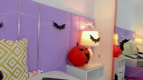 Sophy online show from 10.17.25