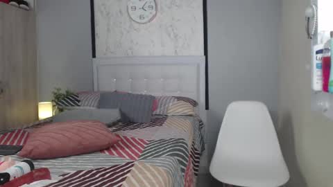 Snapshot of sopphiefox chatting on 02.18.25 Sofia online show from 02.18.25