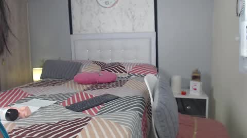 Snapshot of sopphiefox chatting on 02.21.25 Sofia online show from 02.21.25