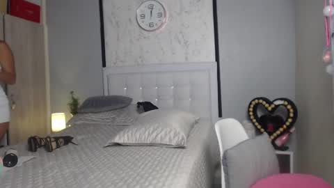 Snapshot of sopphiefox chatting on 03.11.25 Sofia online show from 03.11.25