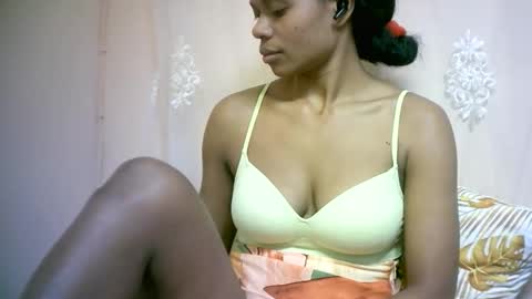 Snapshot of sourayaa chatting on 05.14.26 sourayaa online show from 05.14.26