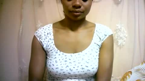 Snapshot of sourayaa chatting on 05.26.26 sourayaa online show from 05.26.26