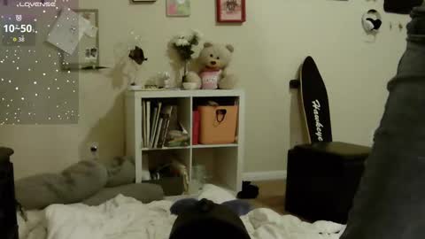 Snapshot of southerbunny chatting on 10.15.25 Bunnydathug online show from 10.15.25