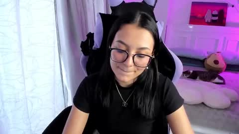 Lili online show from 02.20.25