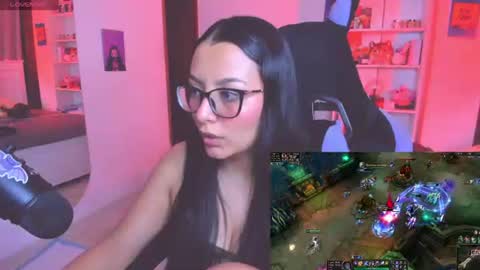 Snapshot of soy___lili chatting on 07.12.26 Lili online show from 07.12.26