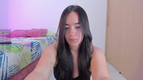 Instagram Soyamandaa  1 online show from 01.30.25