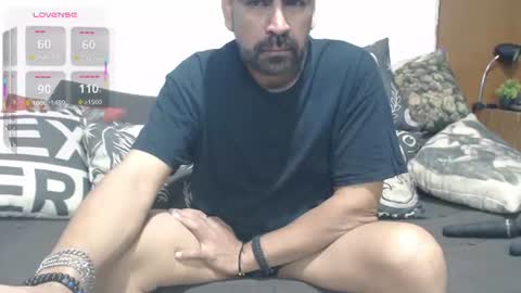 Snapshot of soyelcarlitos chatting on 07.15.26 El Carlitos online show from 07.15.26