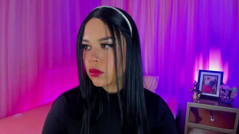      25  online show from 01.30.25