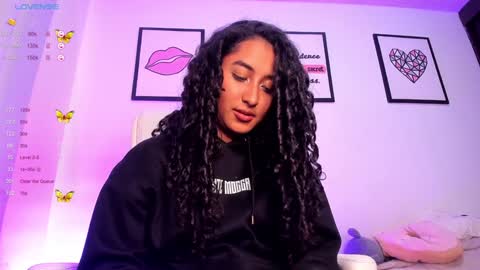 Juliana online show from 02.04.25