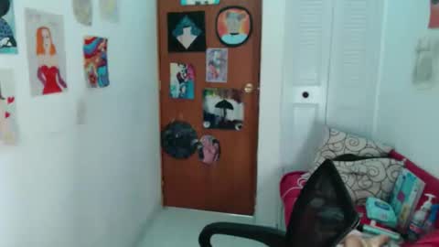 Nana Bela  online show from 12.04.25