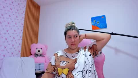 Snapshot of soyqeen chatting on 05.10.26 SoyQueen online show from 05.10.26