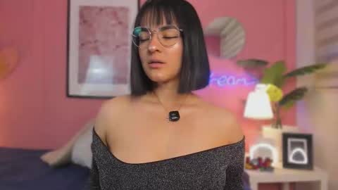 Snapshot of soysaraa_ chatting on 02.06.26 Aleja online show from 02.06.26