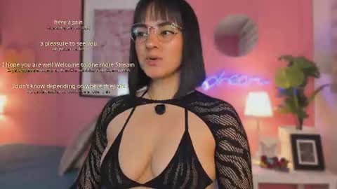 Snapshot of soysaraa_ chatting on 06.17.26 Aleja online show from 06.17.26