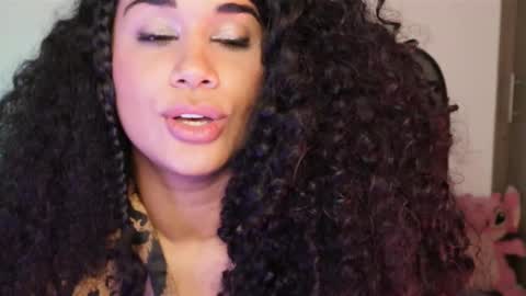 Snapshot of soytropicalfruit chatting on 02.12.25 You want to talk to me more personal follow me in My Channel VIP 50 the discount online show from 02.12.25