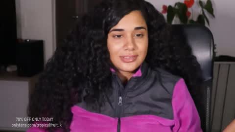 Snapshot of soytropicalfruit chatting on 09.14.25 You want to talk to me more personal follow me in My Channel VIP 50 the discount online show from 09.14.25