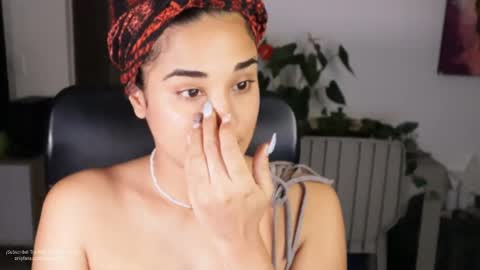 Snapshot of soytropicalfruit chatting on 09.18.25 You want to talk to me more personal follow me in My Channel VIP 50 the discount online show from 09.18.25