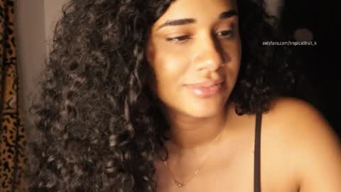 Snapshot of soytropicalfruit chatting on 11.25.25 You want to talk to me more personal follow me in My Channel VIP 50 the discount online show from 11.25.25