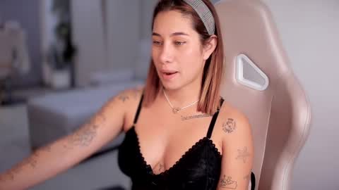 brisa  s online show from 02.22.25