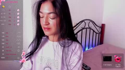 Snapshot of soyvane chatting on 12.11.24 VANESSA online show from 12.11.24