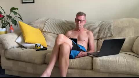 Snapshot of spaceman_fun chatting on 06.17.26 spaceman_fun online show from 06.17.26
