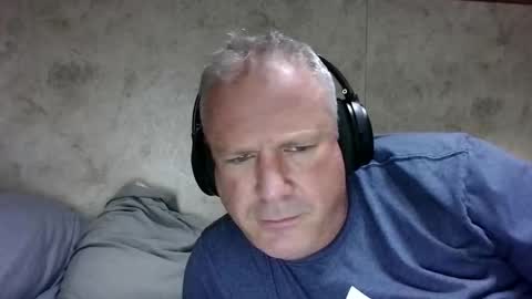 Snapshot of spankmebitches1 chatting on 02.13.26 Slave online show from 02.13.26